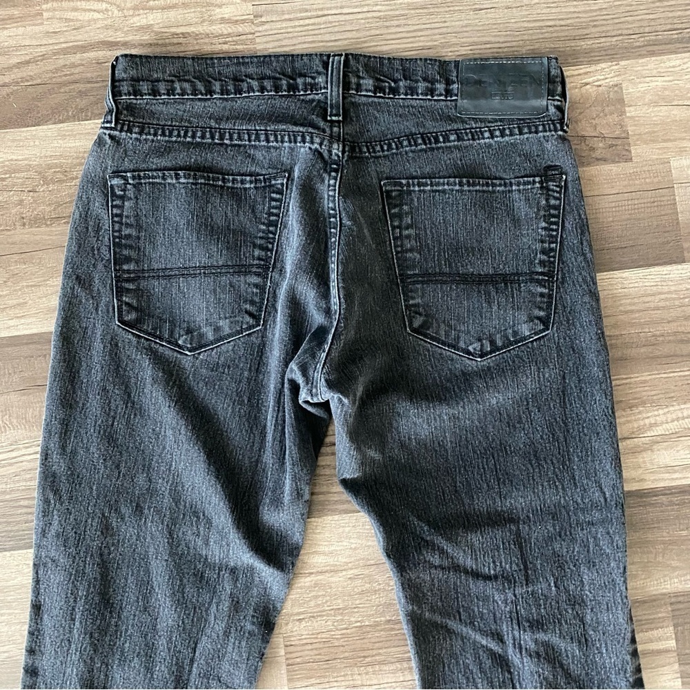 Denim Levi’s straight cut jeans size 33X32 - Picture 8 of 9